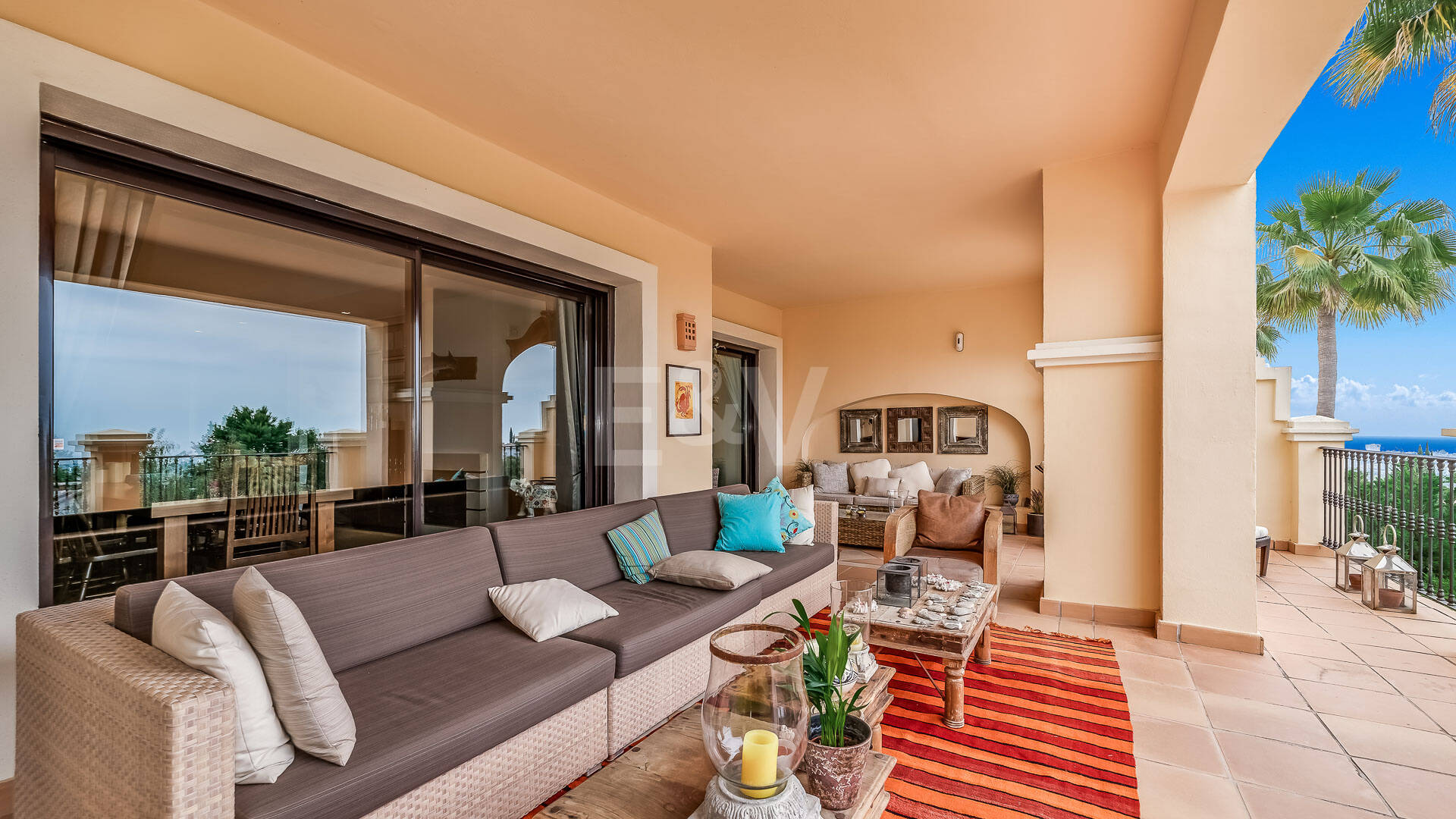 Luxuriöse, Großzügige Wohnung mit Meerblick