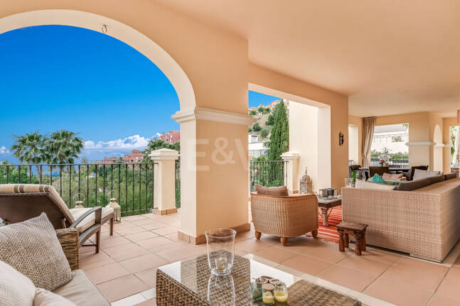 Luxuriöse, Großzügige Wohnung mit Meerblick