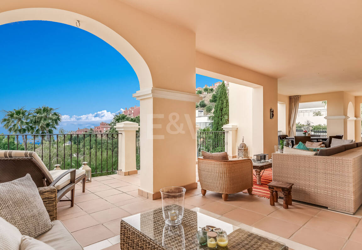 Luxuriöse, Großzügige Wohnung mit Meerblick