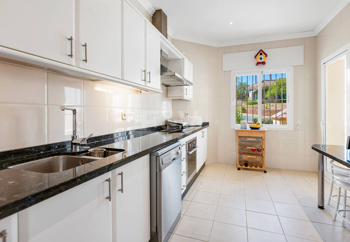 Apartamento de lujo en esquina con vistas espectaculares en Elviria Hills