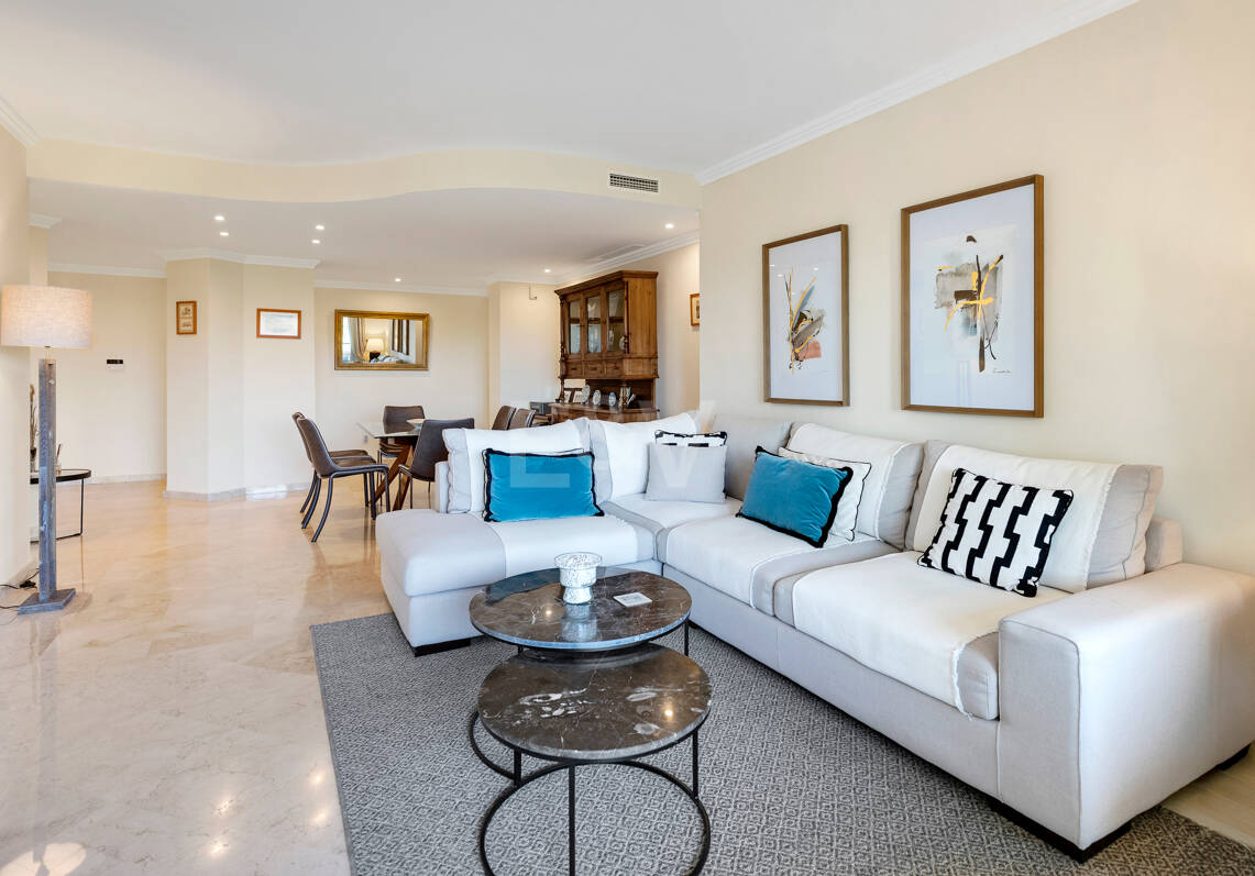 Appartement de luxe Corner avec vues spectaculaires à Elviria Hills