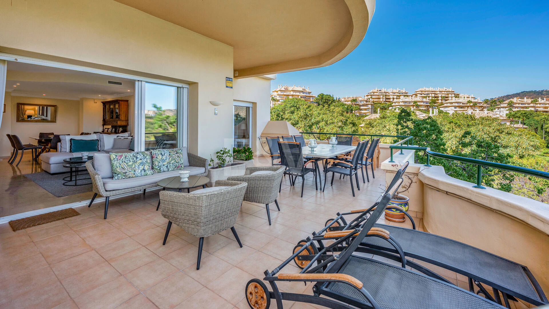 Appartement de luxe Corner avec vues spectaculaires à Elviria Hills