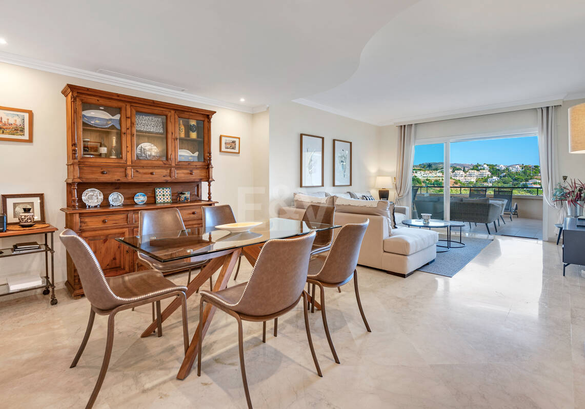 Appartement de luxe Corner avec vues spectaculaires à Elviria Hills