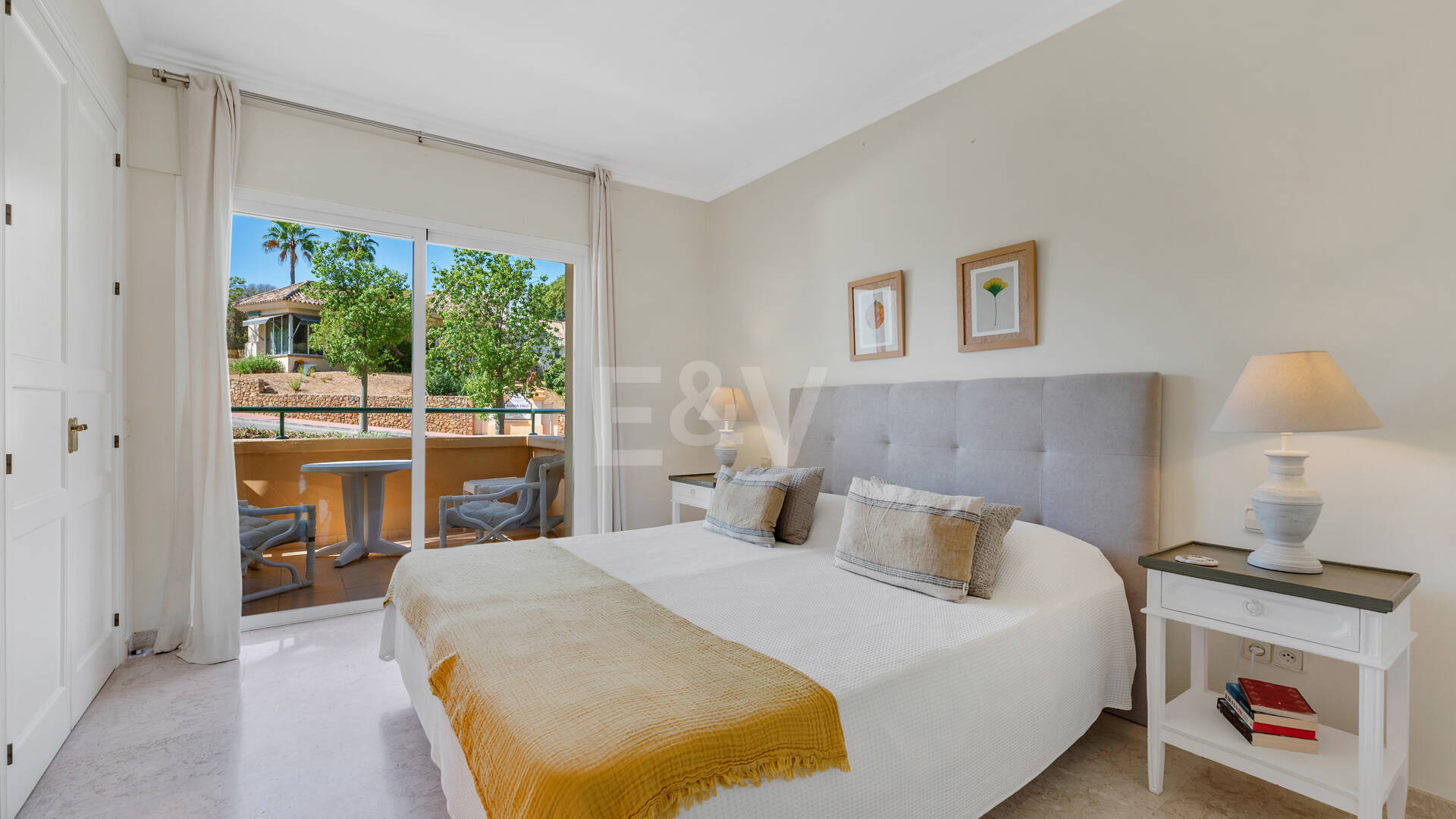 Appartement de luxe Corner avec vues spectaculaires à Elviria Hills