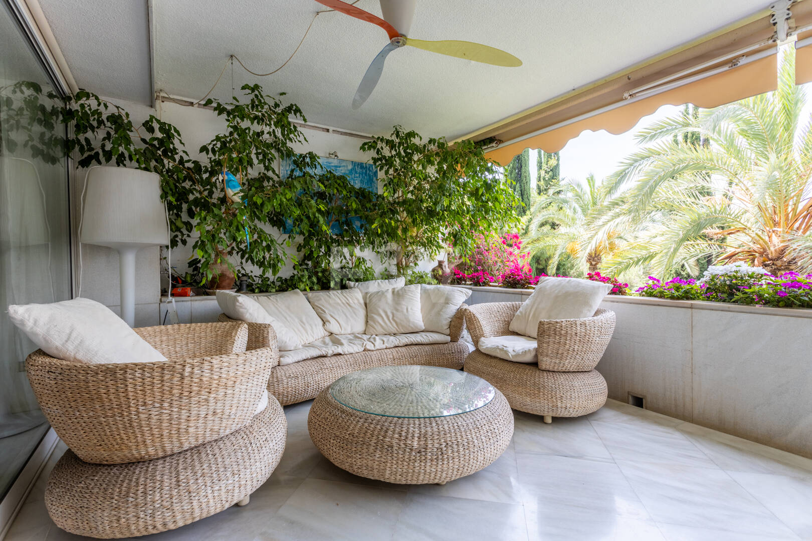 Don Gonzalo, Premier emplacement à Marbella, marches loin de la plage