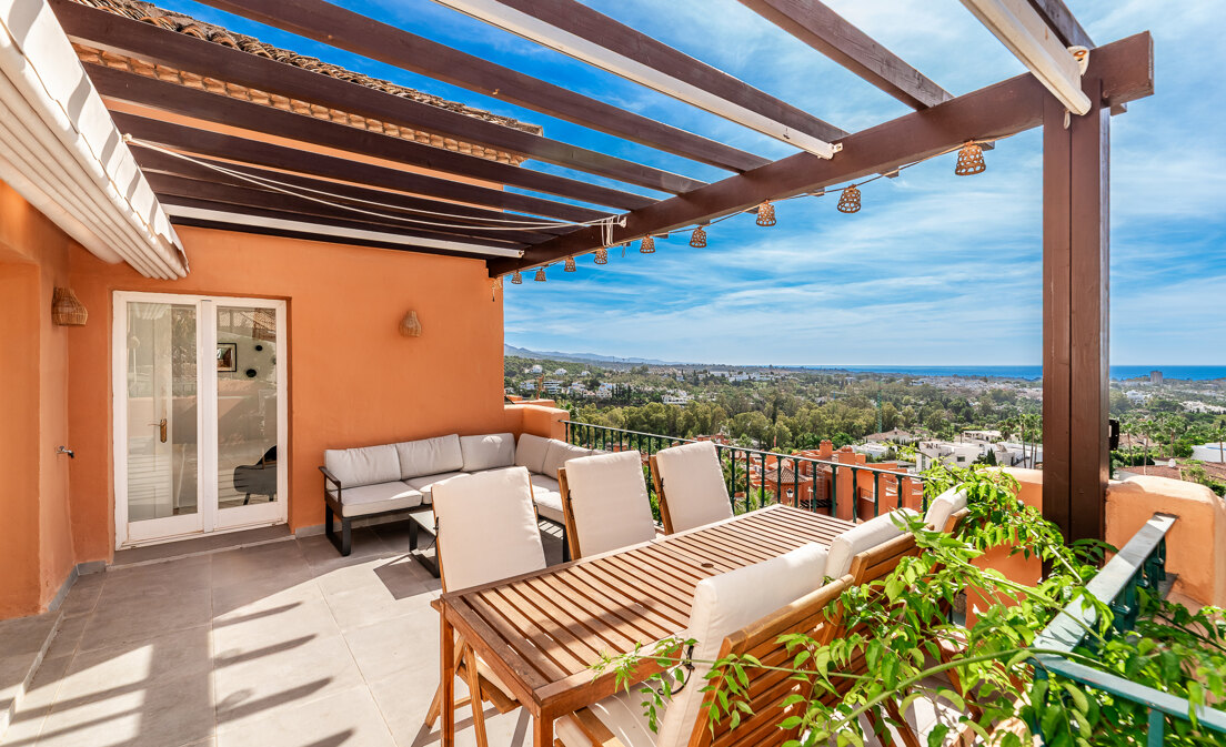 Luxus-Penthouse mit Panoramablick im exklusiven Les Belvederes, La Cerquilla