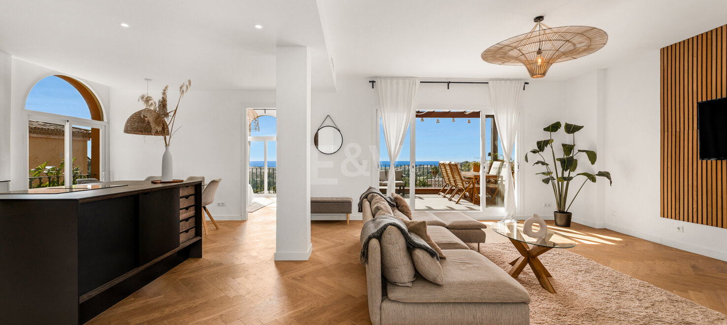 Luxus-Penthouse mit Panoramablick im exklusiven Les Belvederes, La Cerquilla