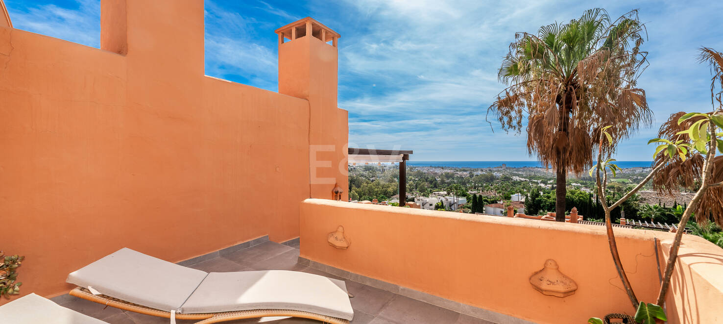 Luxury Penthouse with Panoramic Views in Exclusive Les Belvederes, La Cerquilla