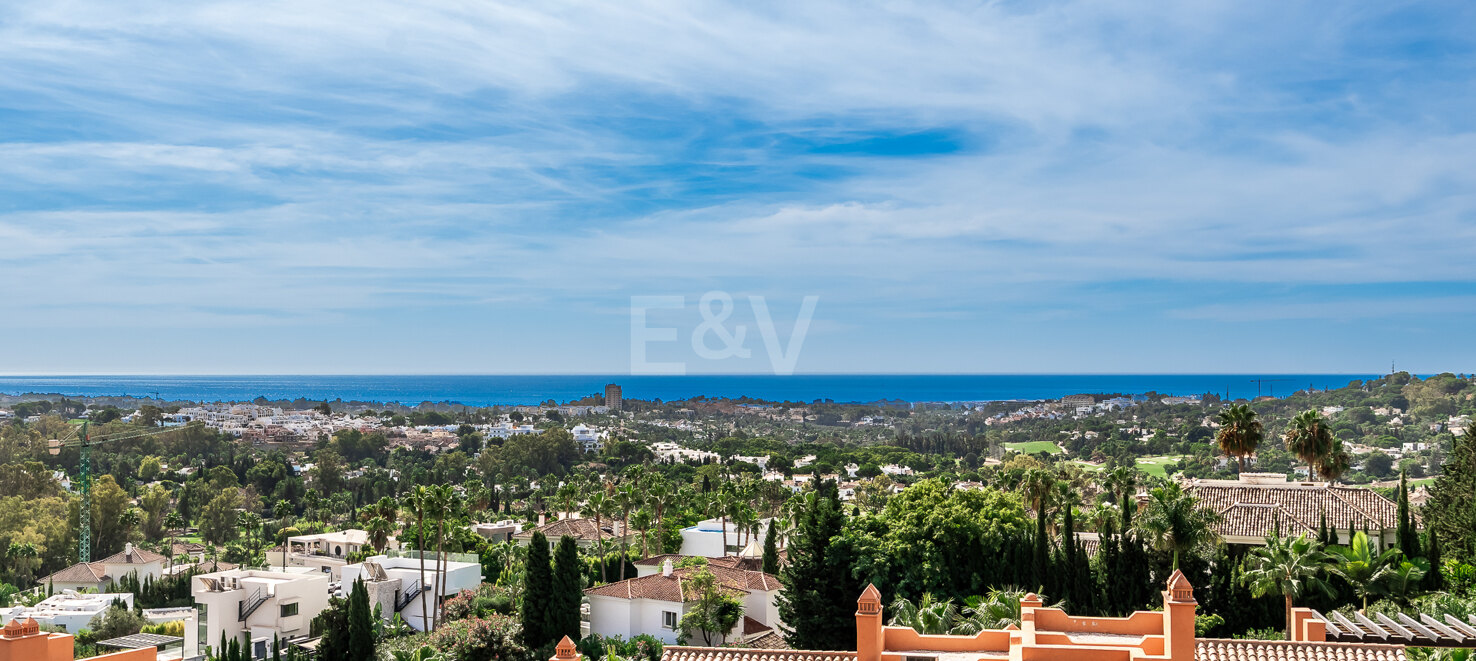 Luxus-Penthouse mit Panoramablick im exklusiven Les Belvederes, La Cerquilla