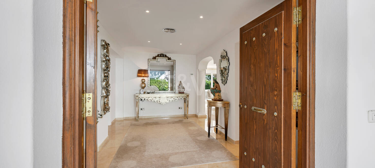Andalusian Villa with Lush Gardens