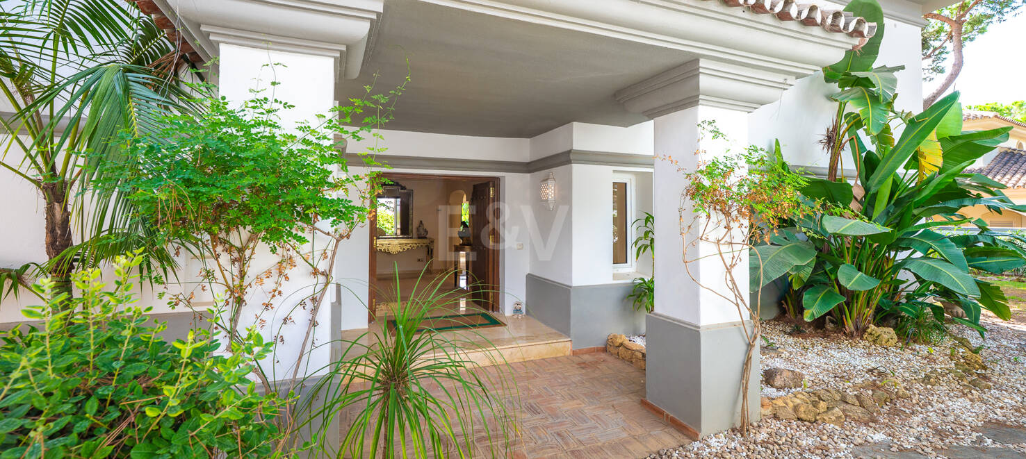 Andalusian Villa with Lush Gardens