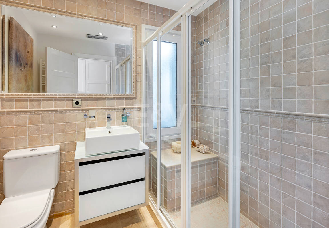 Elegant Villa on a Large Plot with Lush Gardens