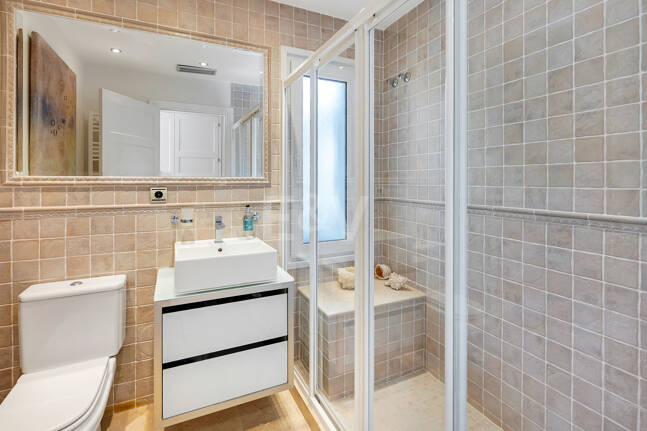 Elegant Villa on a Large Plot with Lush Gardens