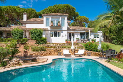 Elegant Villa on a Large Plot with Lush Gardens