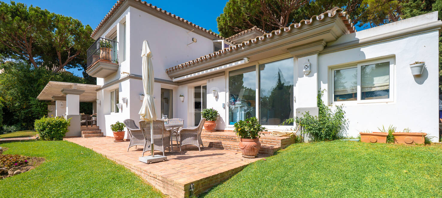 Andalusian Villa with Lush Gardens