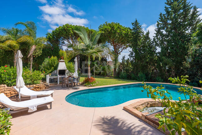 Elegant Villa on a Large Plot with Lush Gardens