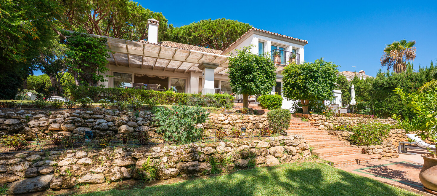 Andalusian Villa with Lush Gardens