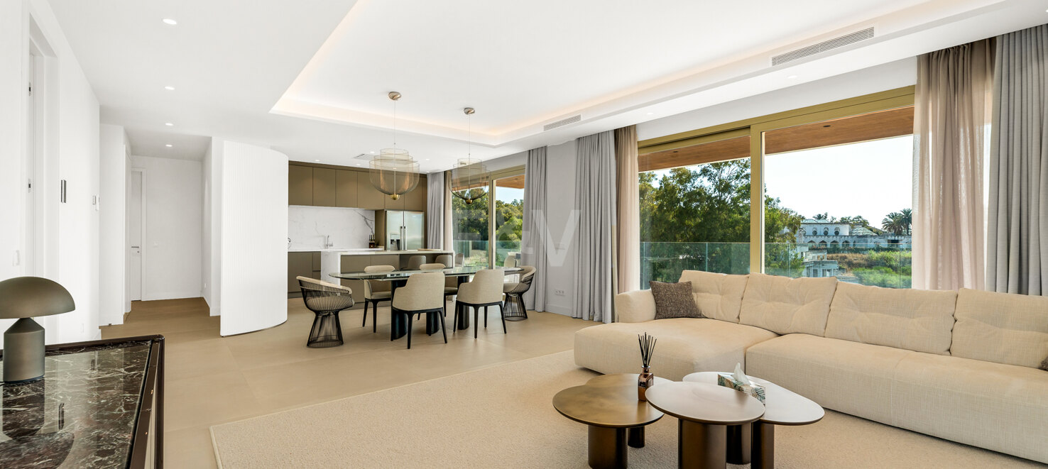 Elegante residencia de 3 dormitorios en la prestigiosa Milla de Oro de Marbella