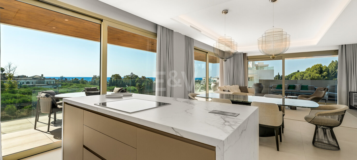 Elegante residencia de 3 dormitorios en la prestigiosa Milla de Oro de Marbella