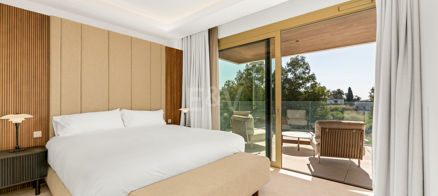 Elegante residencia de 3 dormitorios en la prestigiosa Milla de Oro de Marbella