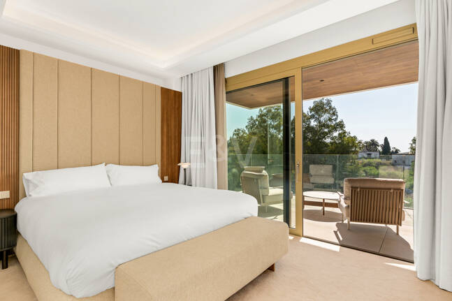 Elegant kustliv i Marbellas prestigefyllda gyllene mil