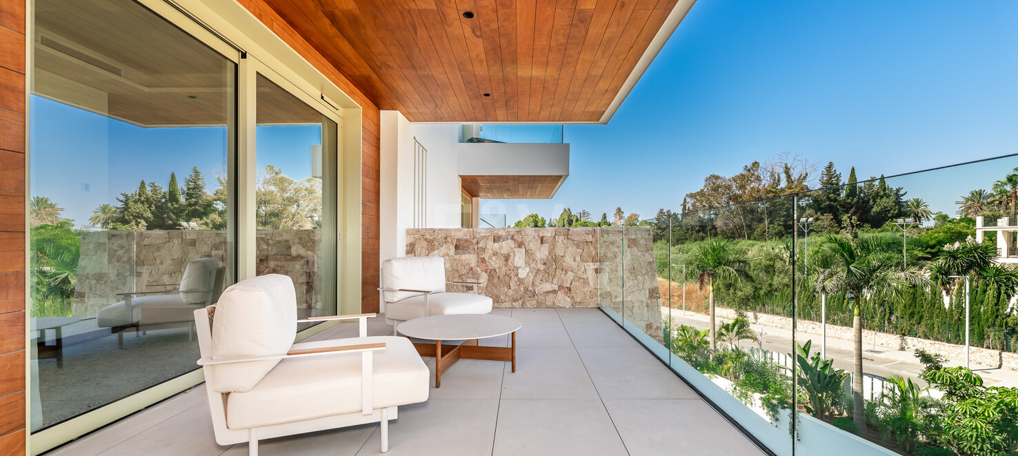 Elegante residencia de 3 dormitorios en la prestigiosa Milla de Oro de Marbella