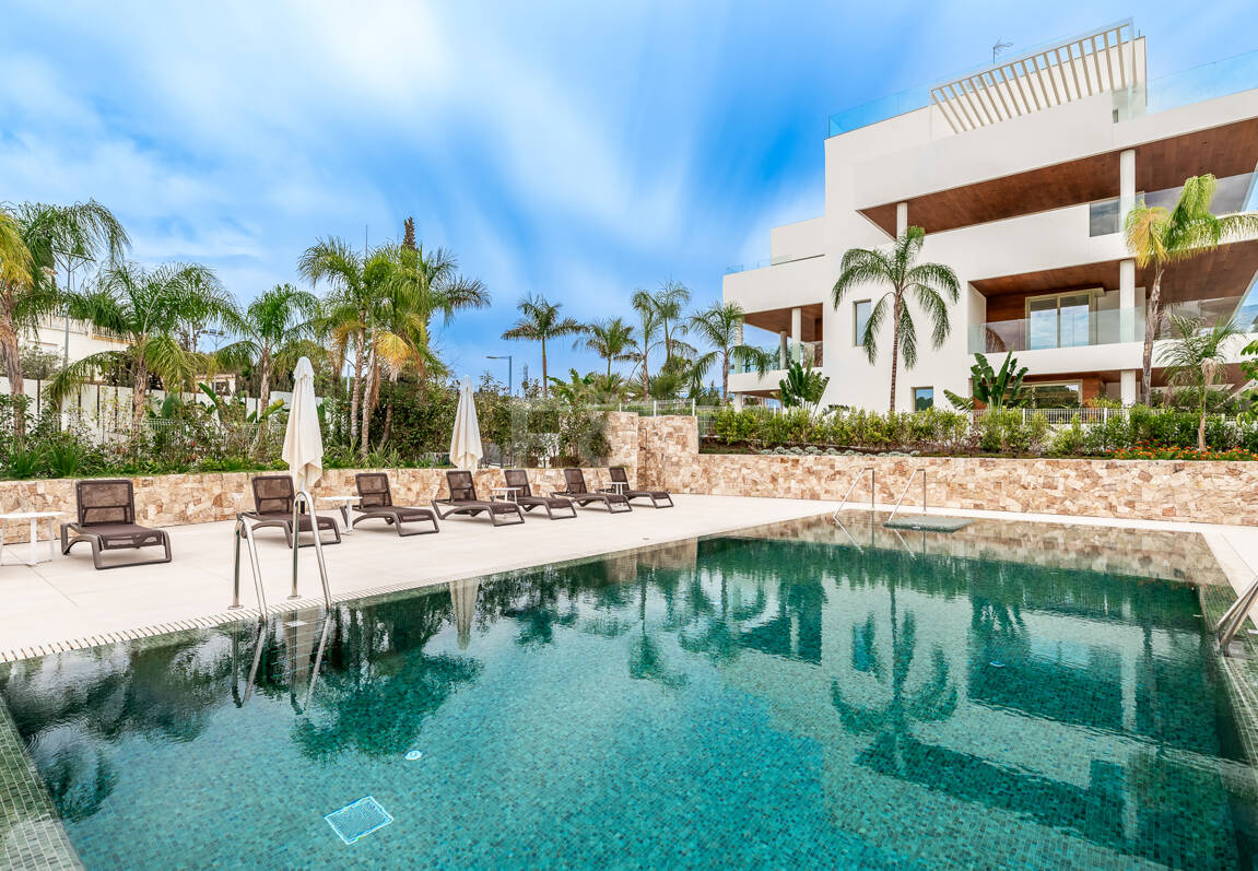 Elegant kustliv i Marbellas prestigefyllda gyllene mil