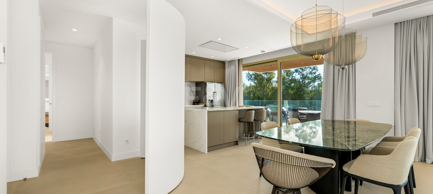 Elegante residencia de 3 dormitorios en la prestigiosa Milla de Oro de Marbella