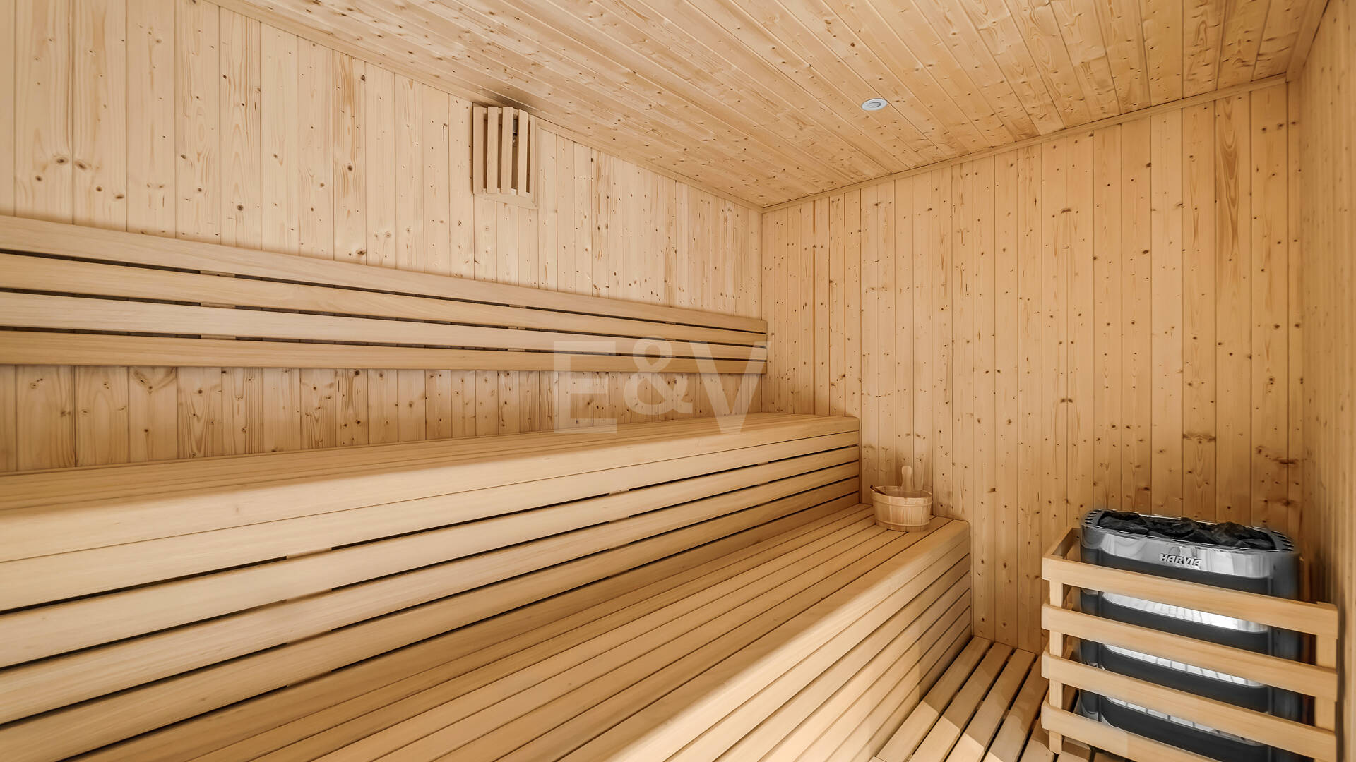 Elegant kustliv i Marbellas prestigefyllda gyllene mil