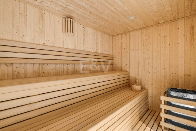 Elegant kustliv i Marbellas prestigefyllda gyllene mil