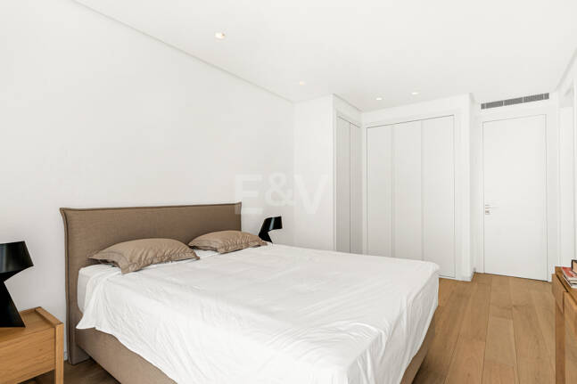 Sällsynta möjligheter: Bästa 3-rumslägenhet i Palo Alto