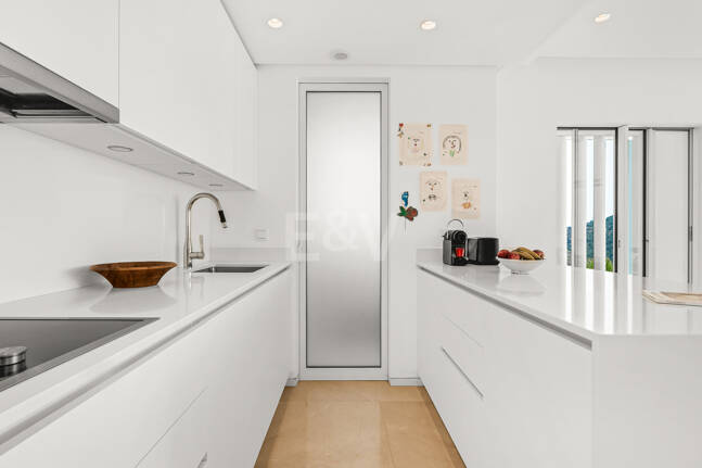 Sällsynta möjligheter: Bästa 3-rumslägenhet i Palo Alto