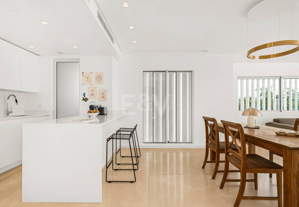 Sällsynta möjligheter: Bästa 3-rumslägenhet i Palo Alto