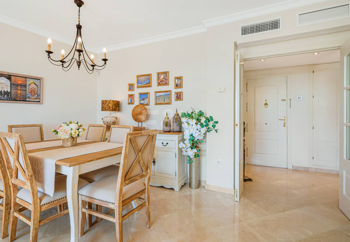 Two-bedroom apartment available for long-term rental in La Mairena