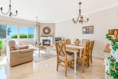 Two-bedroom apartment available for long-term rental in La Mairena