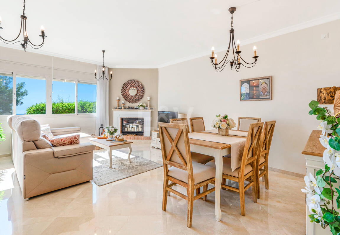 Two-bedroom apartment available for long-term rental in La Mairena