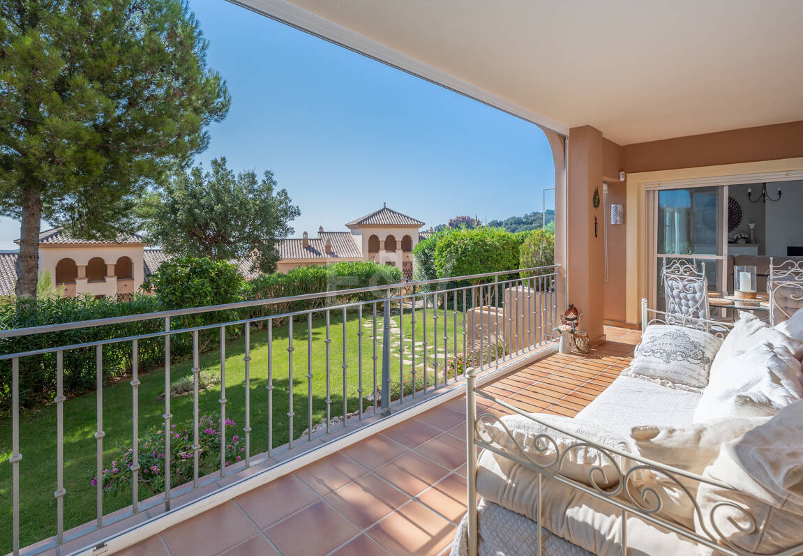 Two-bedroom apartment available for long-term rental in La Mairena