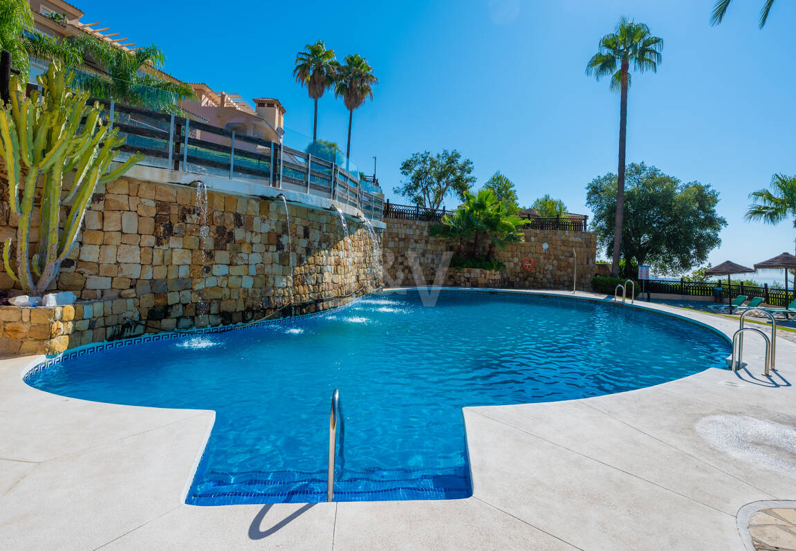 Two-bedroom apartment available for long-term rental in La Mairena