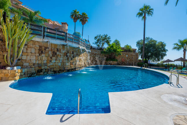 Two-bedroom apartment available for long-term rental in La Mairena