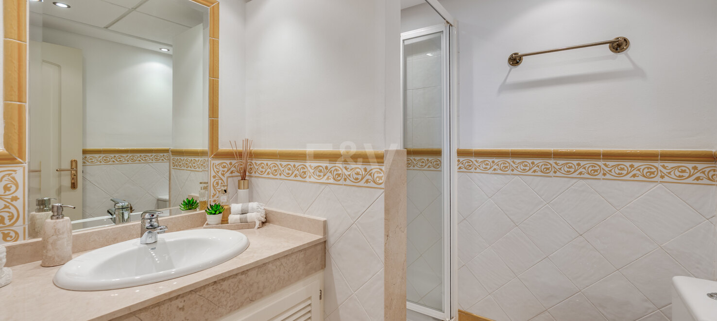 Appartement rez de chaussée à louer en Marbella Golden Mile, Marbella (Toutes les zones)