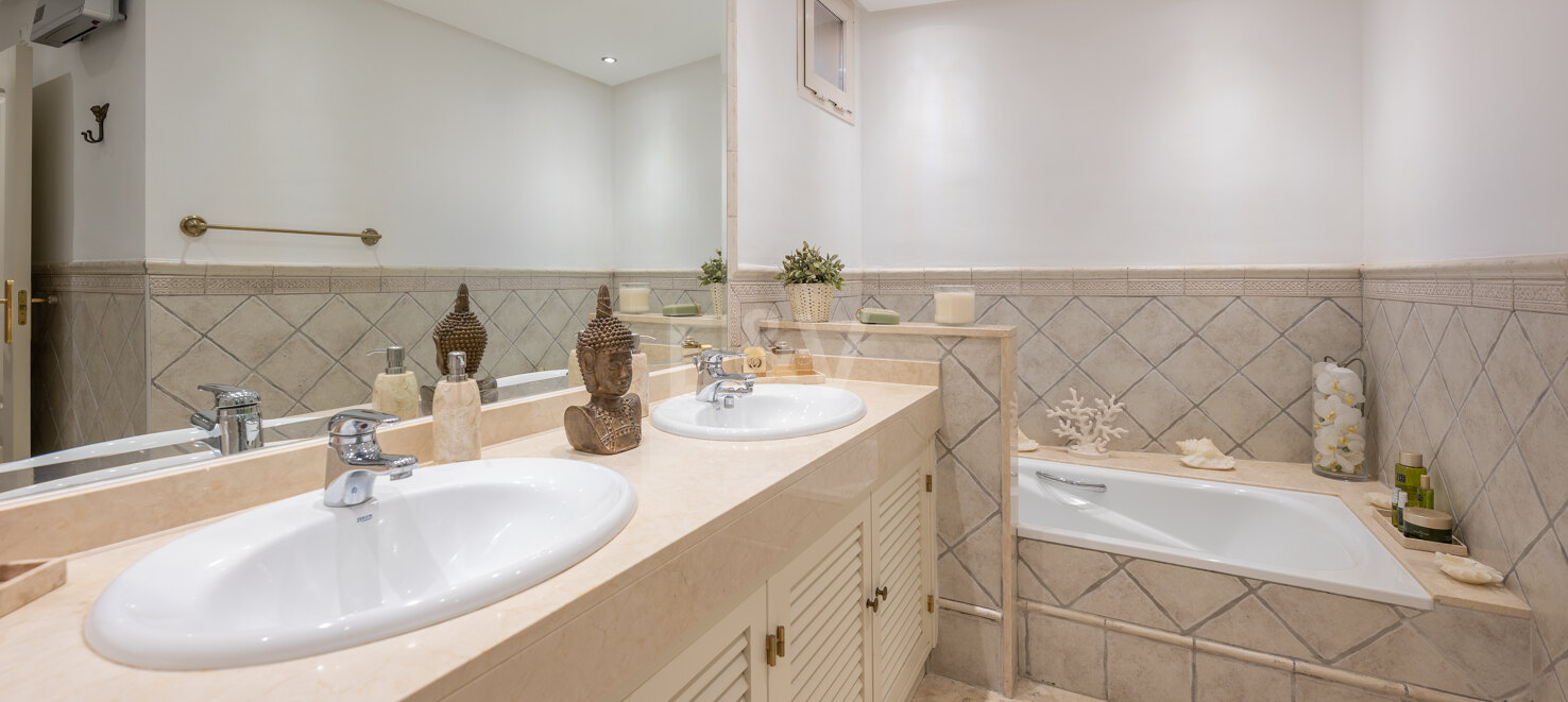 Appartement rez de chaussée à louer en Marbella Golden Mile, Marbella (Toutes les zones)