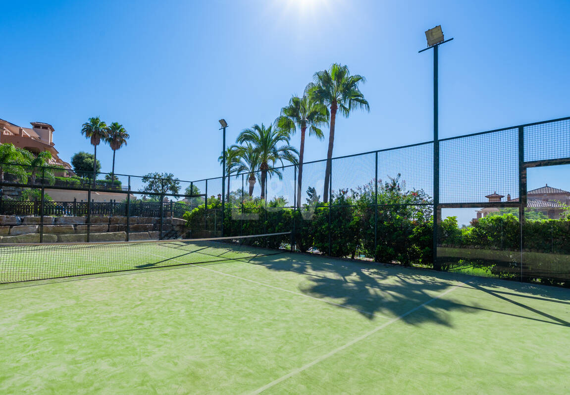 Two-bedroom apartment available for long-term rental in La Mairena