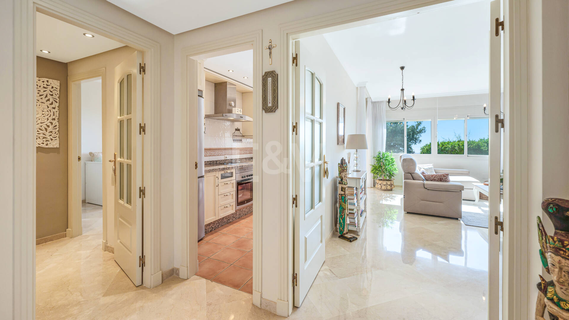 Two-bedroom apartment available for long-term rental in La Mairena