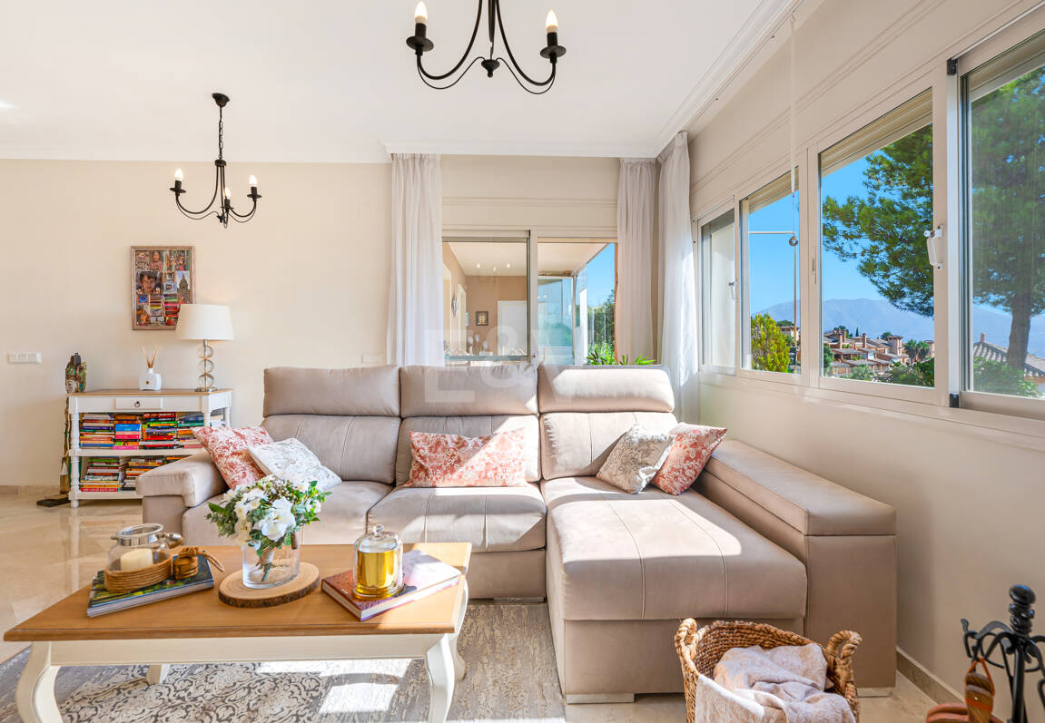 Two-bedroom apartment available for long-term rental in La Mairena