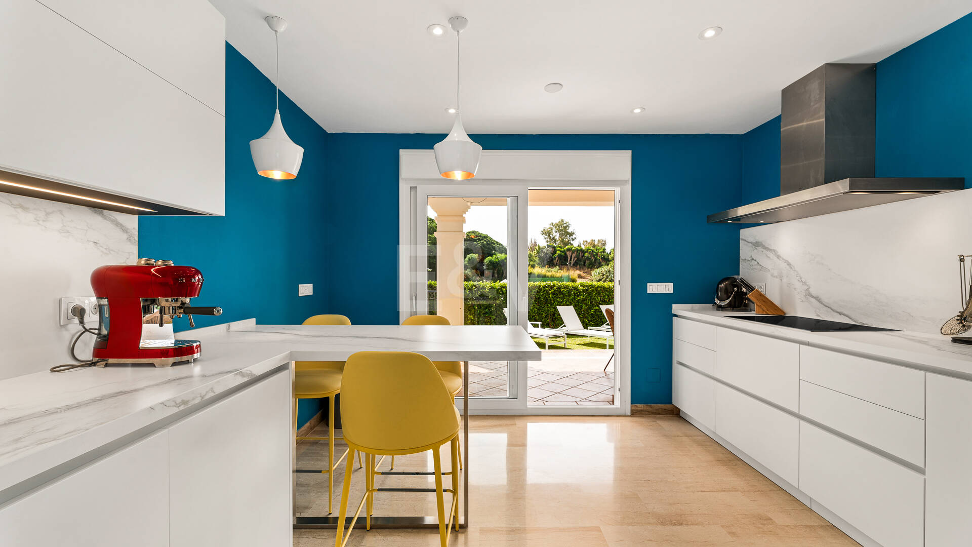 Elegante Golfvilla in Erster Reihe mit Außergewöhnlichem Blick auf den Golfplatz in Toplage