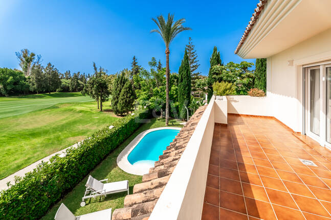 Elegancki Frontline Golf Villa z wyjątkowymi widokami na Golf Course w pierwszej lokalizacji