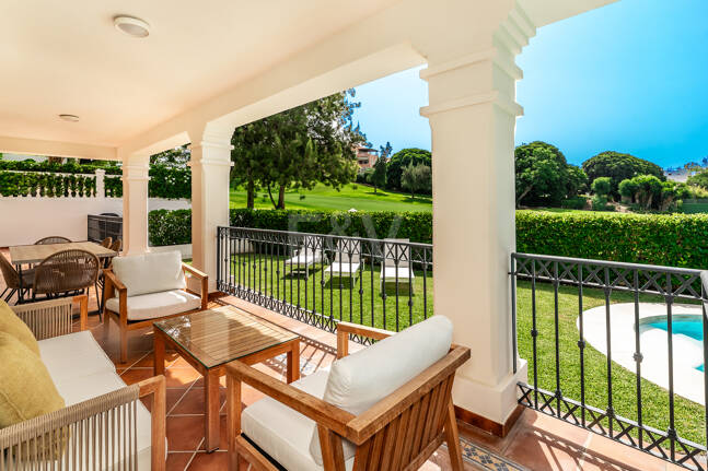 Elegancki Frontline Golf Villa z wyjątkowymi widokami na Golf Course w pierwszej lokalizacji