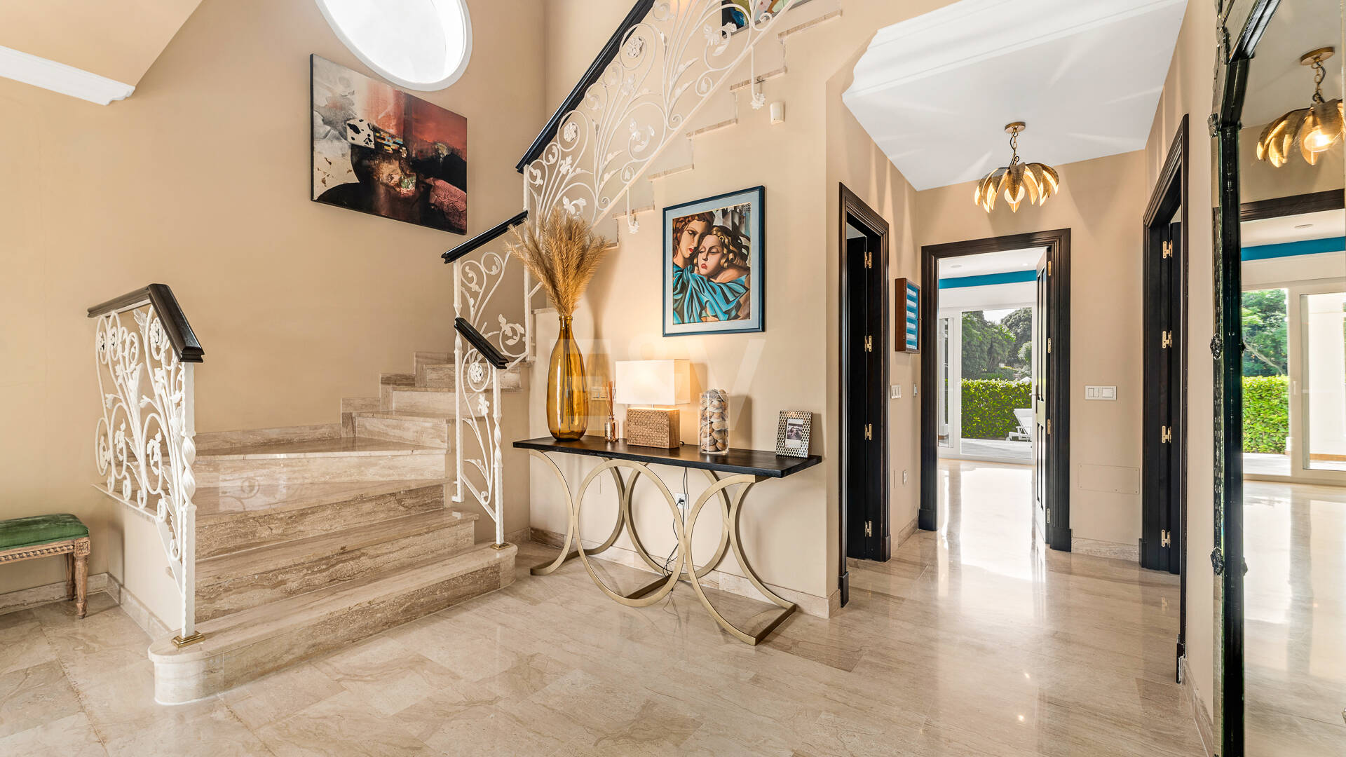 Elegante Golfvilla in Erster Reihe mit Außergewöhnlichem Blick auf den Golfplatz in Toplage