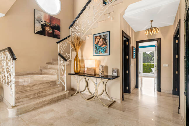 Elegancki Frontline Golf Villa z wyjątkowymi widokami na Golf Course w pierwszej lokalizacji