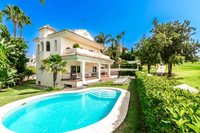 Elegancki Frontline Golf Villa z wyjątkowymi widokami na Golf Course w pierwszej lokalizacji